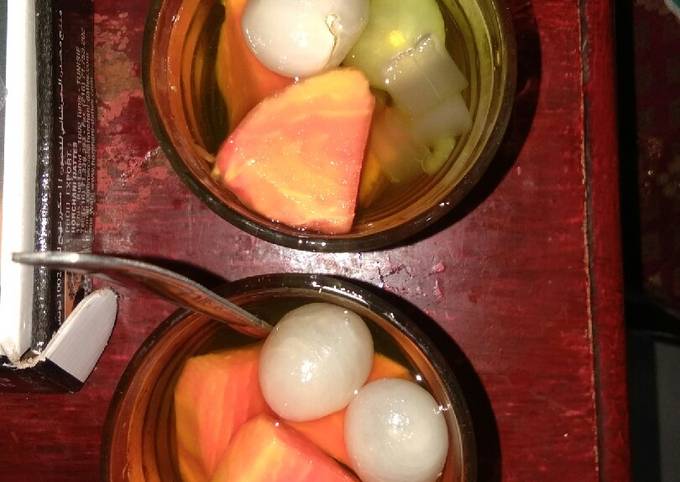 Bagaimana Menyiapkan Es Buah Seger Mamah Bilang, Bikin Ngiler