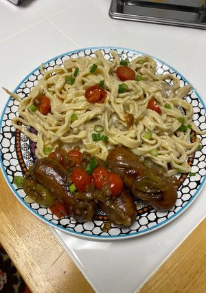 A picture of Cacio e Pepe & Sausage.