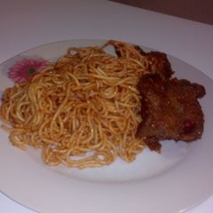 A picture of Jollof spaghetti.