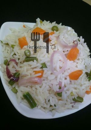 A picture of Simple stir fry vegetable rice.