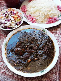 عکسی از دستور قرمه سبزی با لوبیا چشم بلبلی