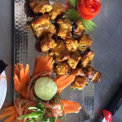 A picture of Saffron chicken tikka.