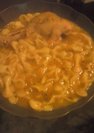Una foto de Sopa con patas de pollo