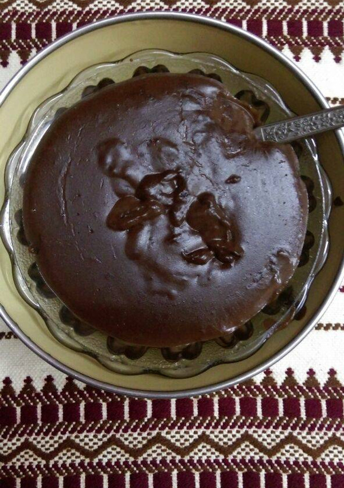 A picture of Deep Dark cocoa Sauce.