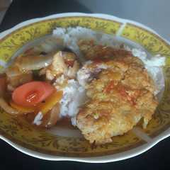 รูปของ Ayam geprek praktis bikin lupa diet😂