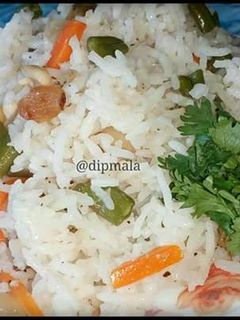 নিরামিষ ফ্রাইড রাইস রেসিপির প্রধান ছবি