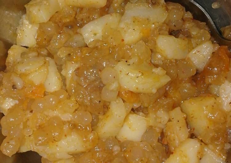 Aaloo sabudana khichdi