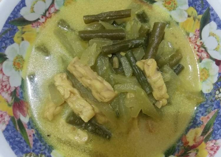 Lodeh Temacang (Tempe Manisa kacang panjang)