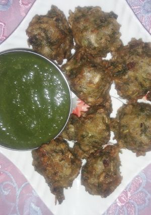 A picture of Vrat ke raw banana ke pakode.
