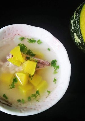 Hình của món Canh bí đỏ nấu sườn cốt lết cho bé.