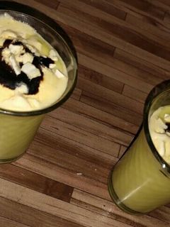 मलाई मैंगो शेक (malai mango shake recipe in Hindi) रेसिपी मुख्य फोटो