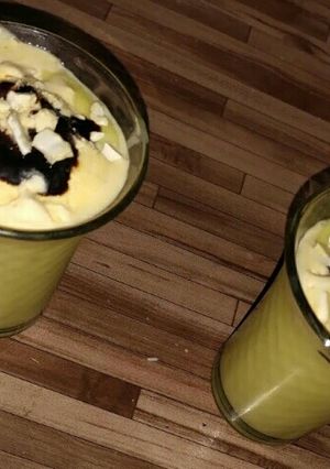 मलाई मैंगो शेक (malai mango shake recipe in Hindi) रेसिपी मुख्य फोटो