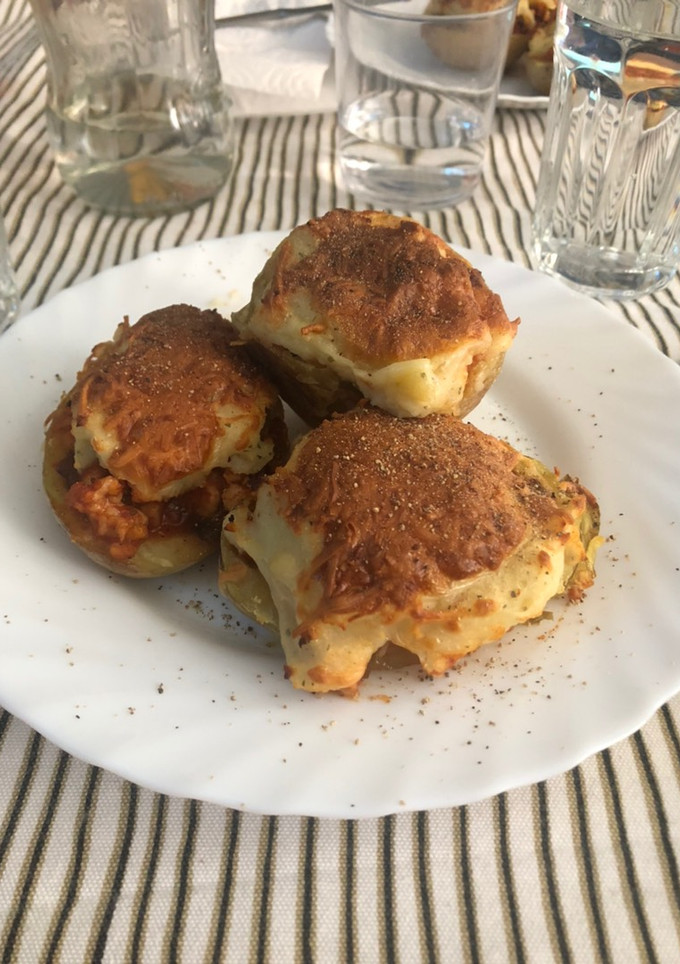 Una foto de Patatas rellenas asadas