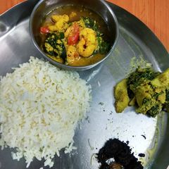 A picture of Chingri Macher bati chochori.