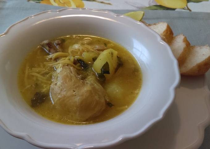 Sopa de pollo Receta de  / y en Youtube Cocina  Conmigo Salud - Cookpad