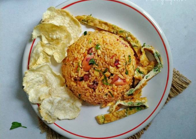 Recipe: Perfect Nasi Goreng Sambal Cumi Daun Kencur