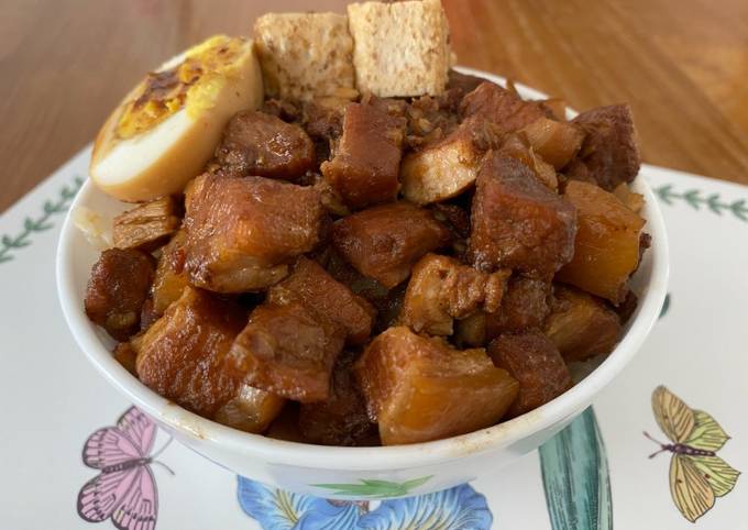 Taiwan style Braised Pork with Rice 台式滷肉飯