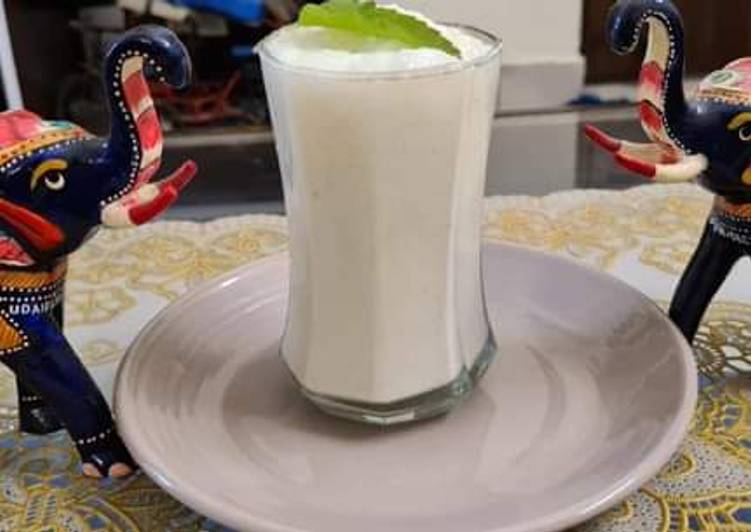 Simple Way to Make Blends Lassi
