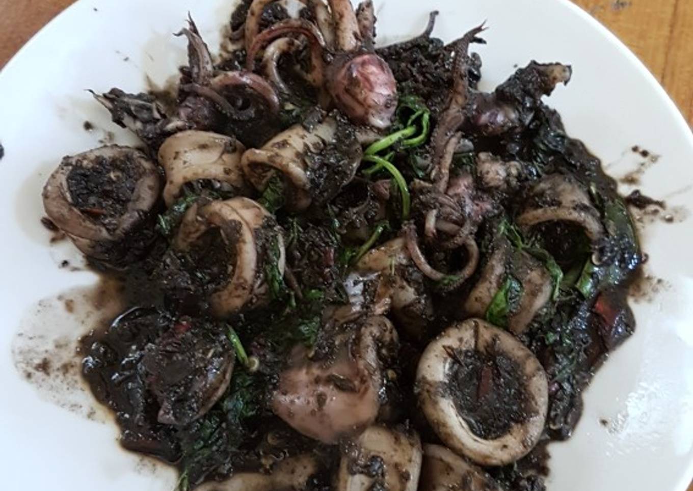 Зачињене црне лигње