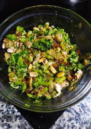 Una foto de Ensalada de brócoli y caballa