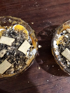 Una foto de Postre con bizcochuelo