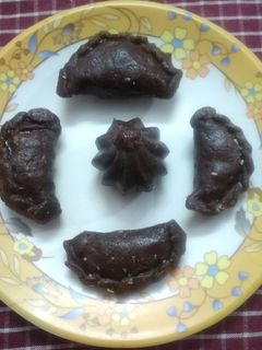 ராகி கொழுக்கட்டை (Ragi Kozhukattai recipe in Tamil) செய்முறை முக்கிய புகைப்படம்