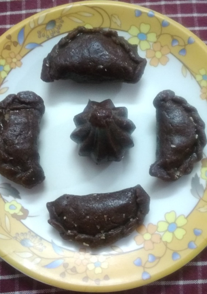 ராகி கொழுக்கட்டை (Ragi Kozhukattai recipe in Tamil) செய்முறை முக்கிய புகைப்படம்