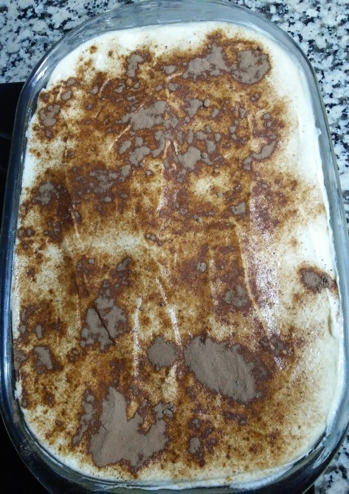Una foto de Tiramisú con whisky