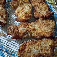 A picture of Low Carb Air Fryer Chicken Thighs.