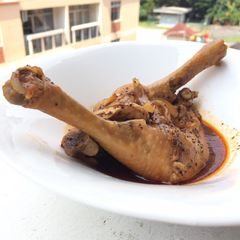 A picture of Black Pepper Chicken Stew.