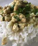 Pollo al verdeo y mostaza con arroz