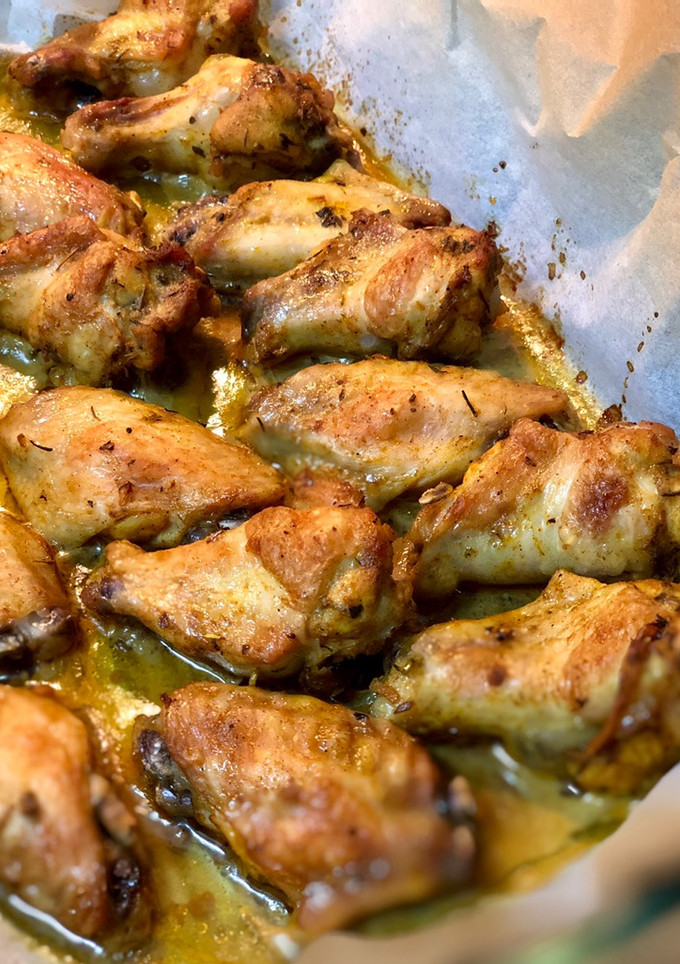 Una foto de Alitas de pollo especiadas con Simply Cajurry