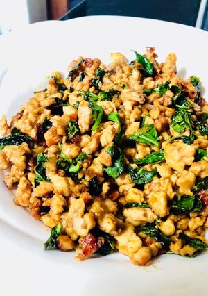 Foto resep Thai chicken basil (ayam daun basil) halal