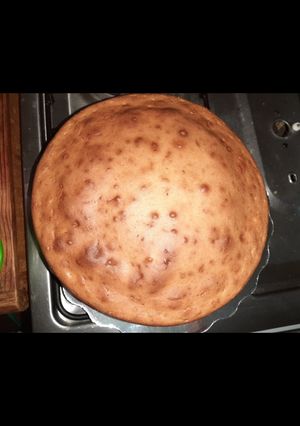 Una foto de Bizcocho chile morita crema pastelera cacahuate y de maracuyá