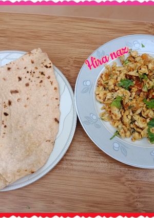 A picture of Spicy Egg With Roti.