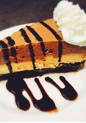 A picture of Chocolate Peanut Butter Pie.