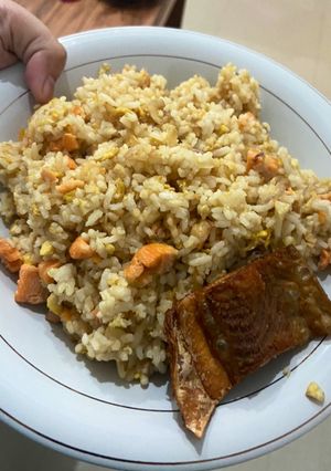 Foto resep Crispy Skin Nasi goreng Salmon