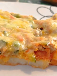 Una foto de Patatas con carne picada y verduras al horno