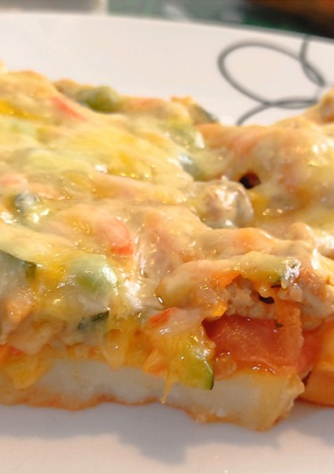 Una foto de Patatas con carne picada y verduras al horno