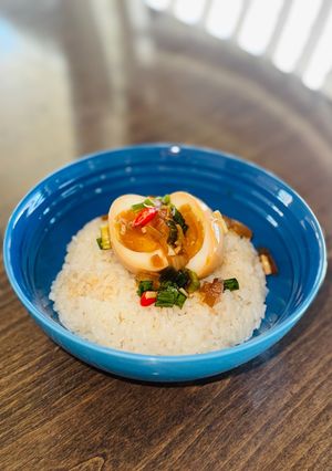 A picture of Mayak Eggs.