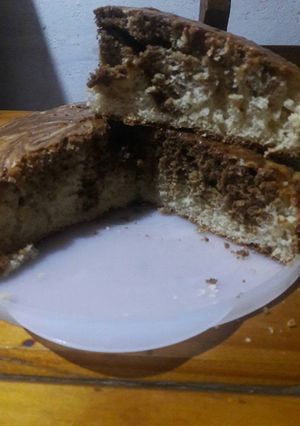 Una foto de Bizcochuelo económico y muy rico (marmolado de café)