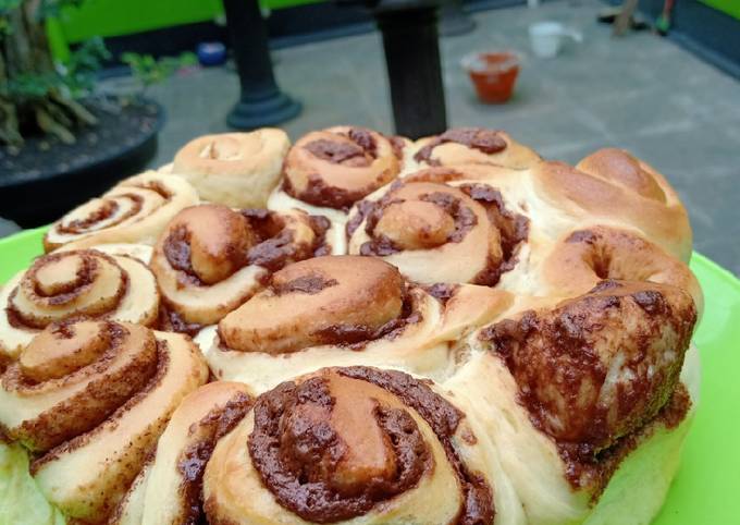 Cara Memasak Cinnamon Roll with Cheese Glaze Empuk dan Ekonomis Rumahan