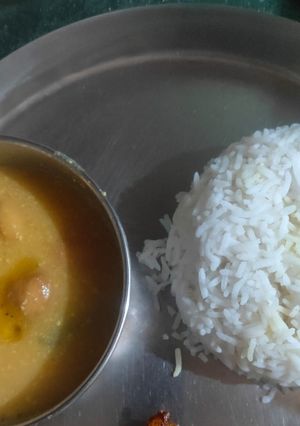 पकौड़े वाली कढ़ी (Pakode wali kadhi recipe in hindi) रेसिपी मुख्य फोटो