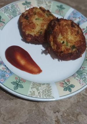 A picture of My Favourite Simple Alu Kabab.
