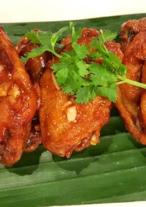 รูปของ ปีกไก่ทอดซอสขิง