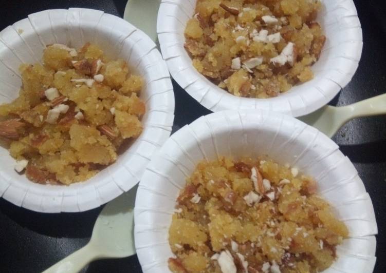 Recipe of Quick Wheat flour mango halwa