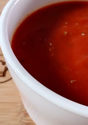 A picture of Pizza sauce.