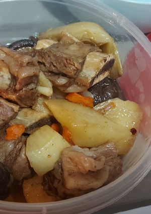 Hình của món Sườn bò kho củ cải.
