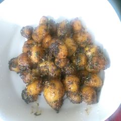 A picture of Chatpate baby potatoes.
