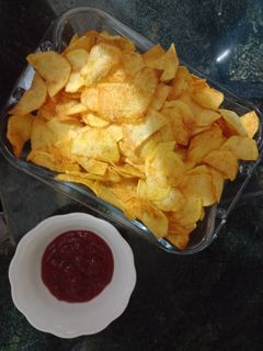 عکسی از دستور چیپس خانگی 🥰😋با طعم سرکه